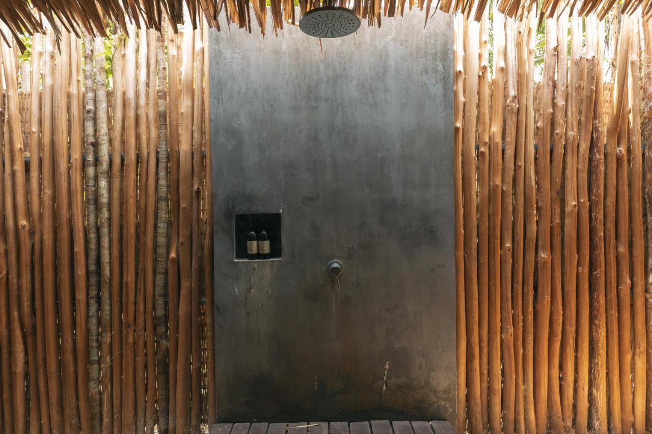 Tamu Koh Rong Hotel Pagoda Beach Kültér fotó