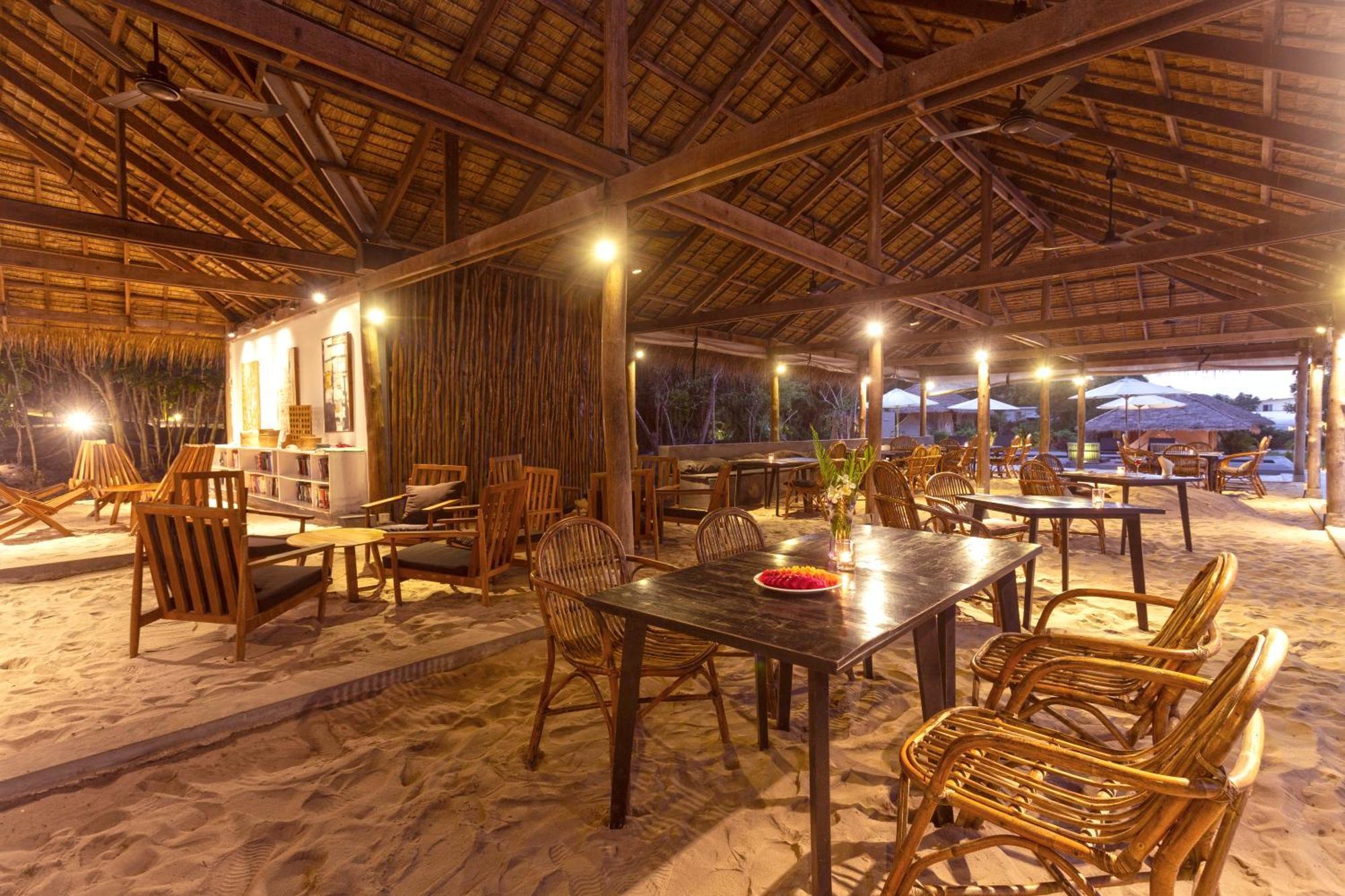 Tamu Koh Rong Hotel Pagoda Beach Kültér fotó