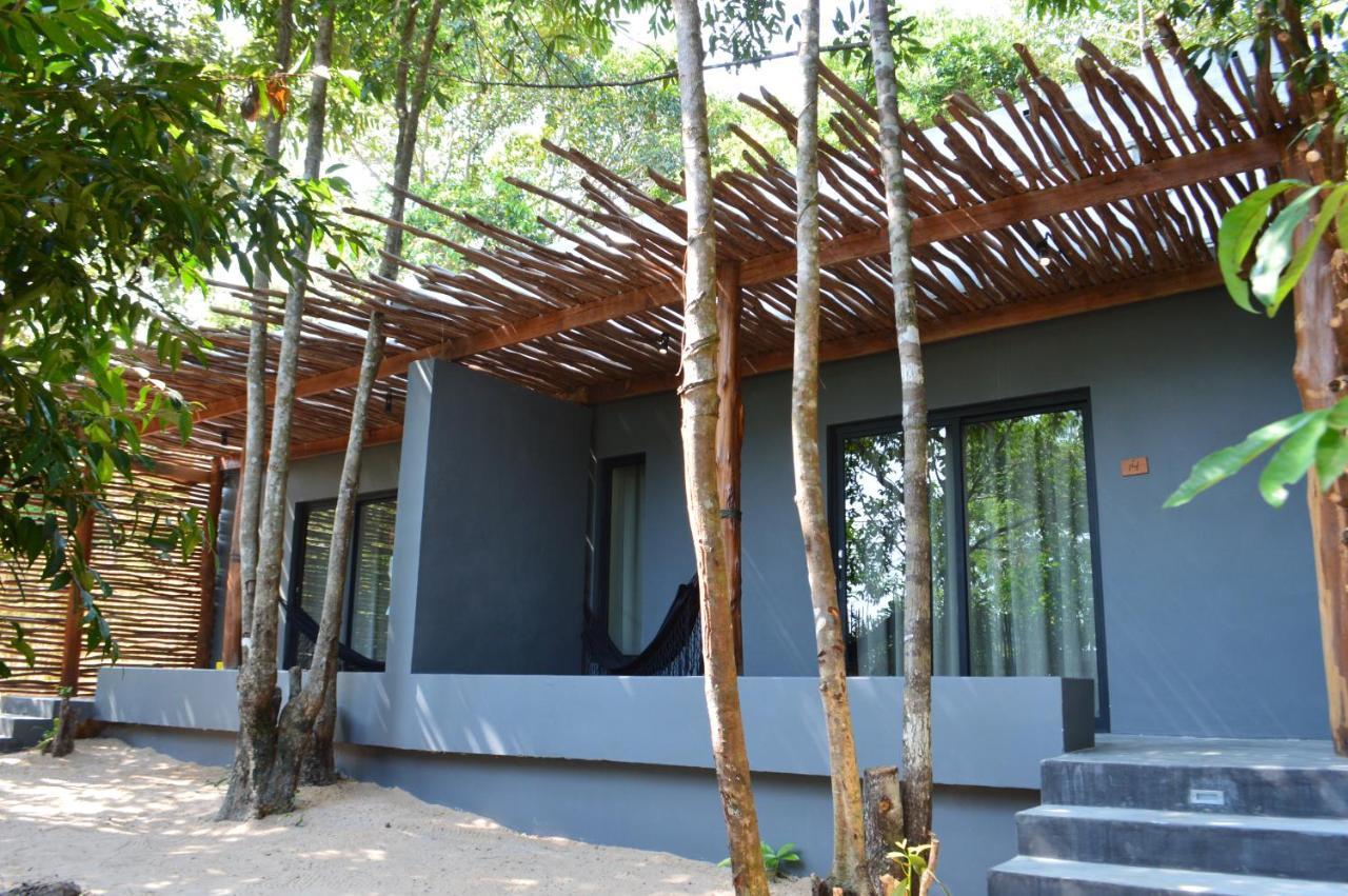 Tamu Koh Rong Hotel Pagoda Beach Kültér fotó