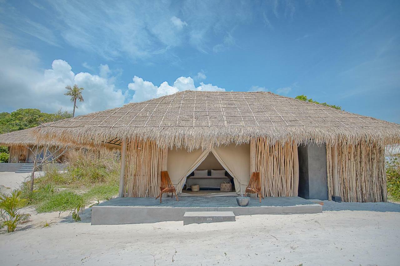 Tamu Koh Rong Hotel Pagoda Beach Kültér fotó