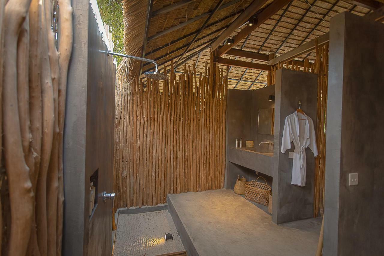 Tamu Koh Rong Hotel Pagoda Beach Kültér fotó