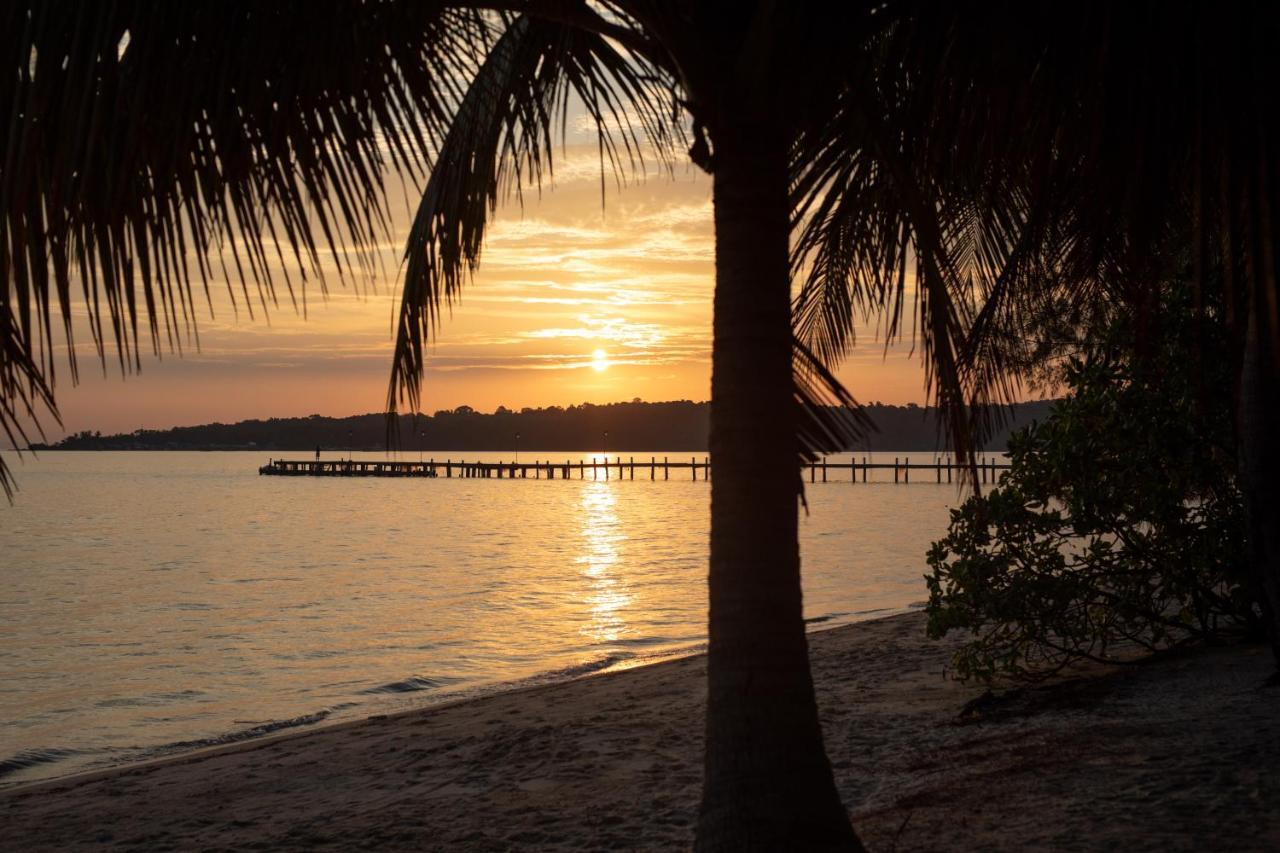 Tamu Koh Rong Hotel Pagoda Beach Kültér fotó